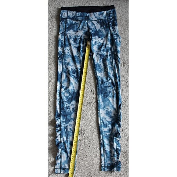 Lululemon Speed Tight III - Tie Dye Pattern - Sea Side Alberta Lake, sz 6 - Picture 4 of 12